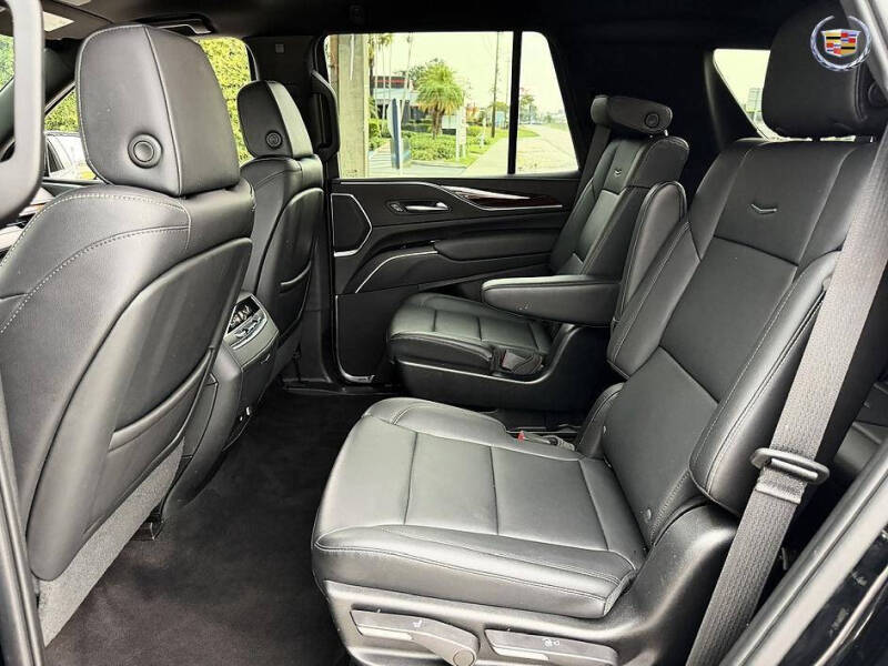 2022 Cadillac Escalade Luxury