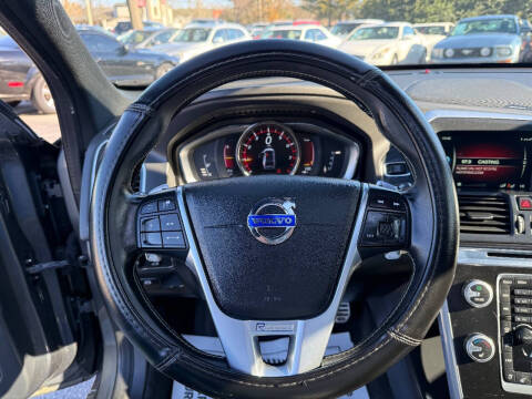 2016 Volvo XC60 T6 Drive-E R-Design Platinum