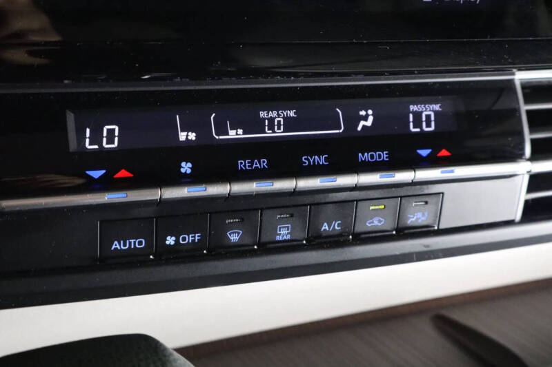 2021 Toyota Sienna LE 8-Passenger