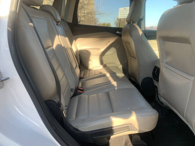 2019 Ford Escape SEL