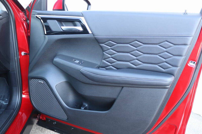 2025 Mitsubishi Outlander SEL