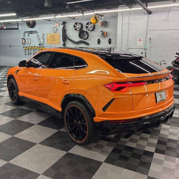 2021 Lamborghini Urus