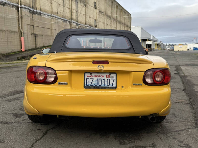 2002 Mazda MX-5 Miata SE
