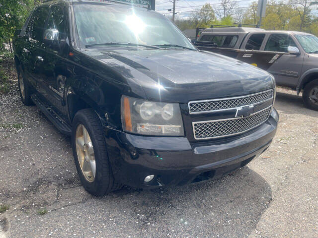 2007 Chevrolet Avalanche for sale at Millis Motorcars in Millis, MA