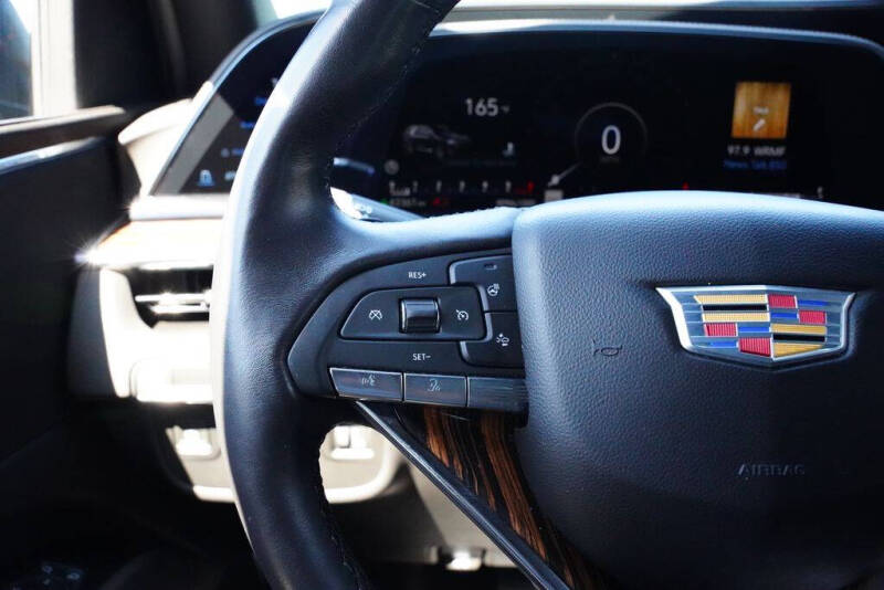 2023 Cadillac Escalade ESV Luxury