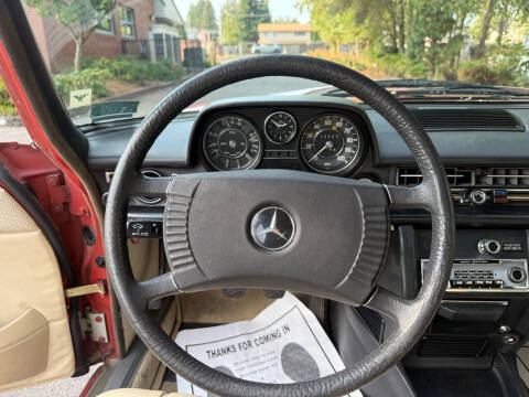 1973 Mercedes-Benz 220