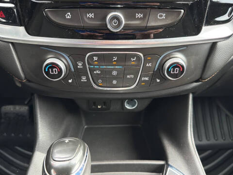 2018 Chevrolet Traverse LT Cloth