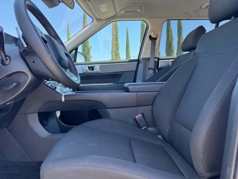 2025 Hyundai Santa Fe SE