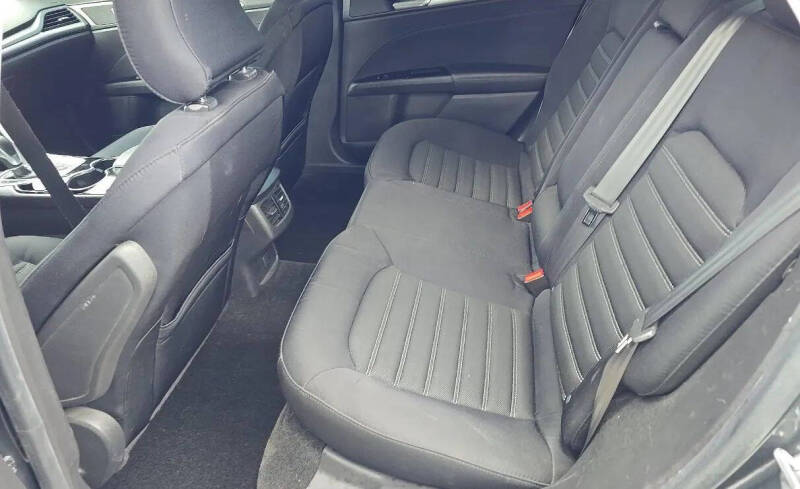 2015 Ford Fusion SE