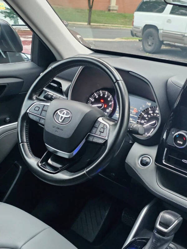 2021 Toyota Highlander XLE