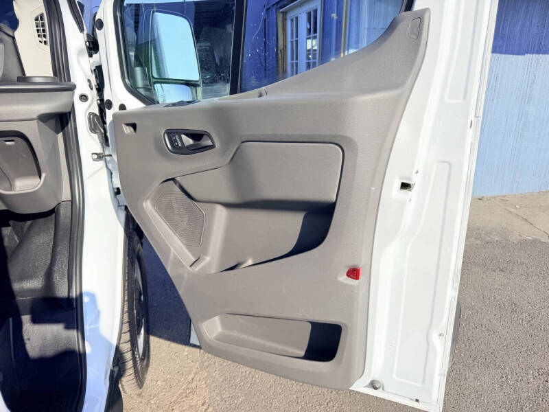 2023 Ford Transit 250