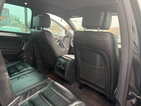 2017 Volkswagen Touareg V6 Wolfsburg