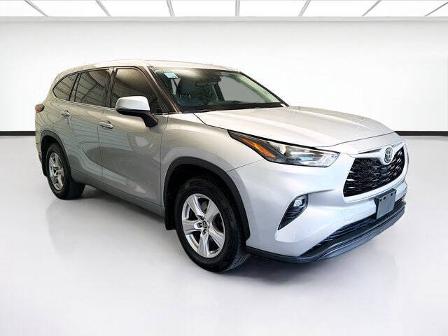 2022 Toyota Highlander LE