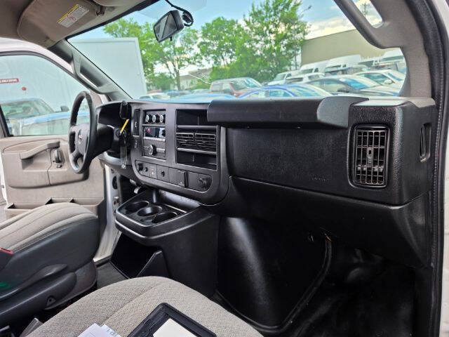 2017 GMC Savana 2500