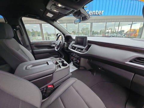 2023 Chevrolet Suburban LS