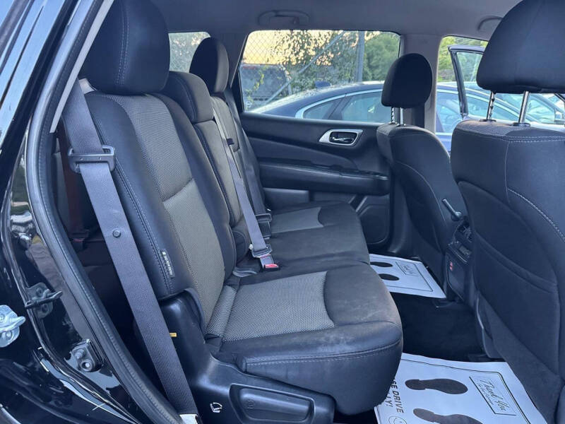 2018 Nissan Pathfinder SV