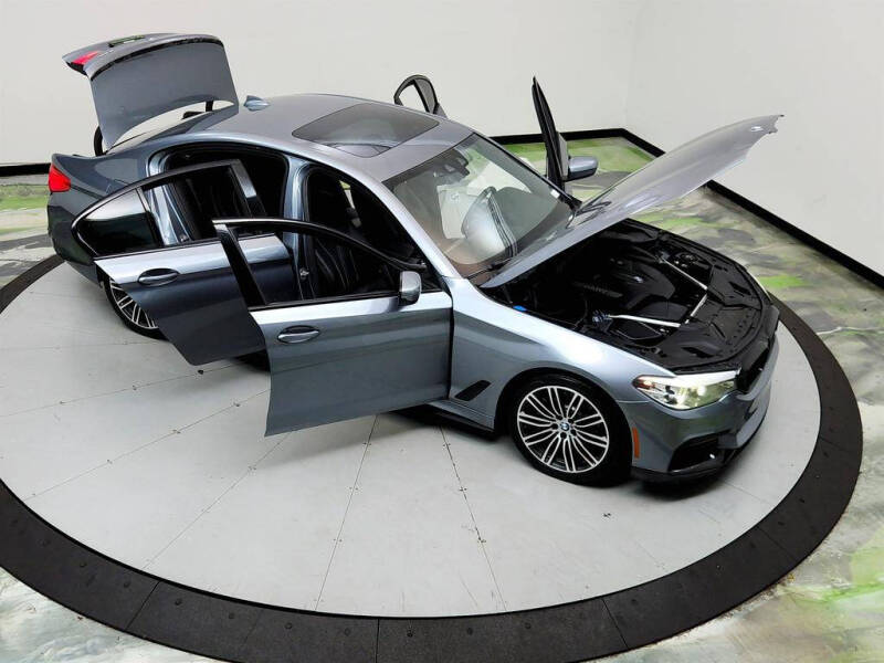 2019 BMW 5 Series 530i