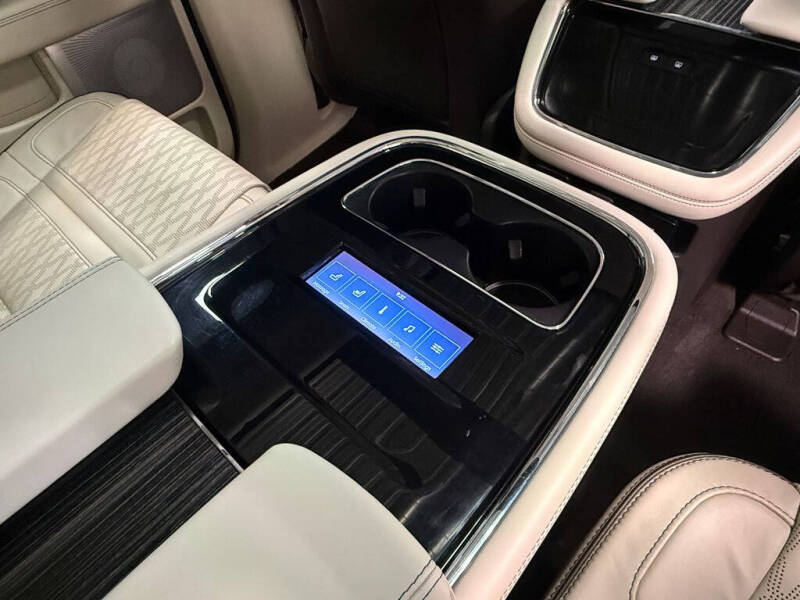 2024 Lincoln Navigator Black Label