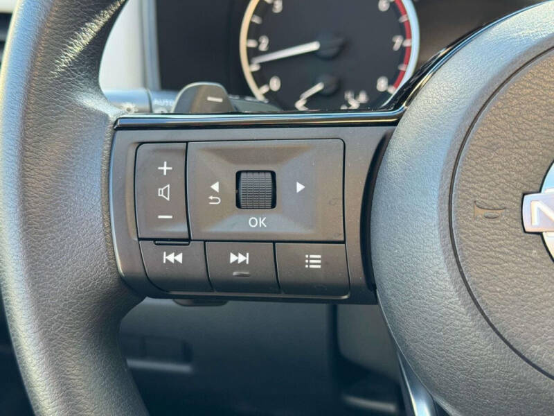 2022 Nissan Rogue SV