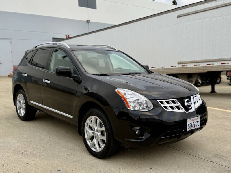 2013 Nissan Rogue SV w/SL Package
