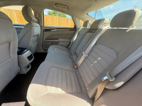 2017 Ford Fusion Hybrid SE