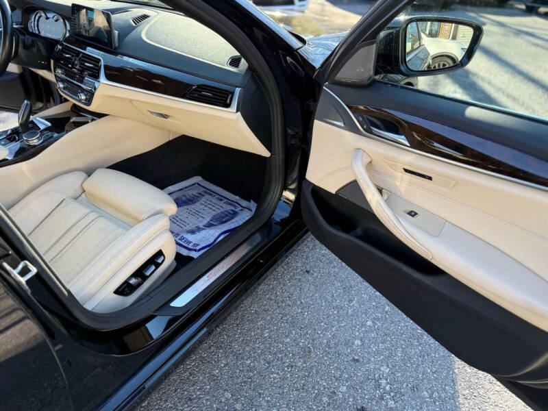 2017 BMW 5 Series 530i