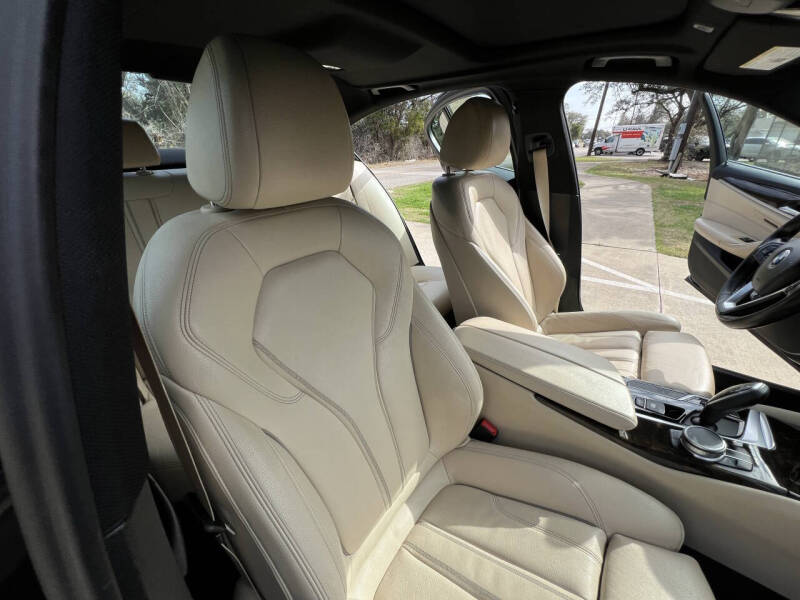 2019 BMW 5 Series 530i