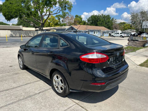 2014 Ford Fiesta SE