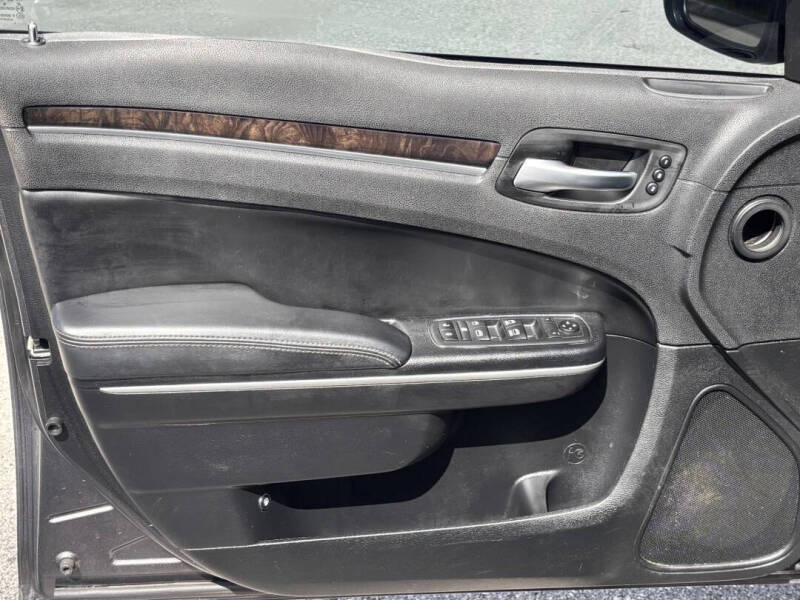 2019 Chrysler 300 Limited