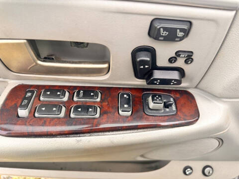 2004 Lincoln Town Car Ultimate