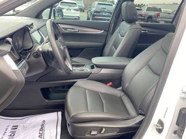 2024 Cadillac XT6 Luxury