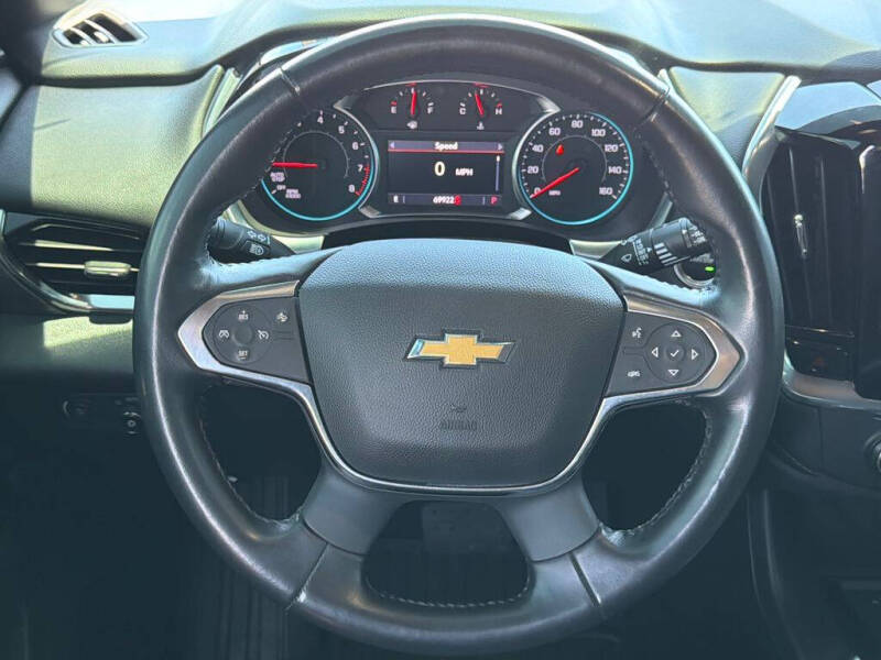 2022 Chevrolet Traverse LT Cloth