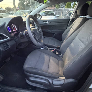 2022 Hyundai Accent SE