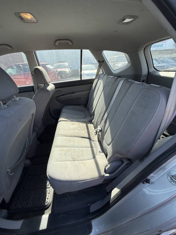 2009 Kia Rondo LX