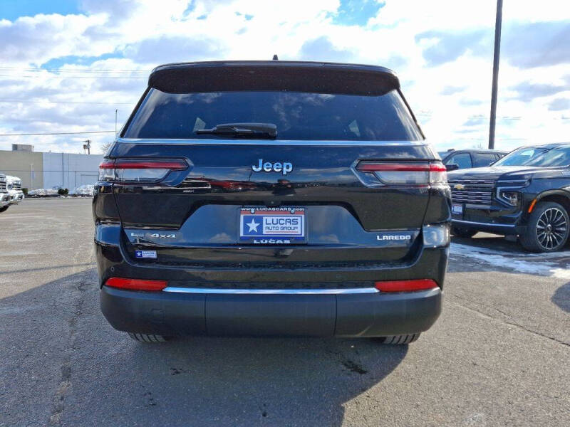 2022 Jeep Grand Cherokee L Laredo