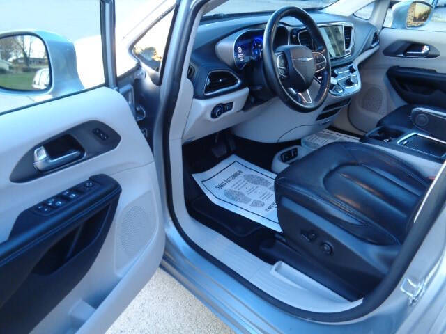 2021 Chrysler Pacifica Touring L