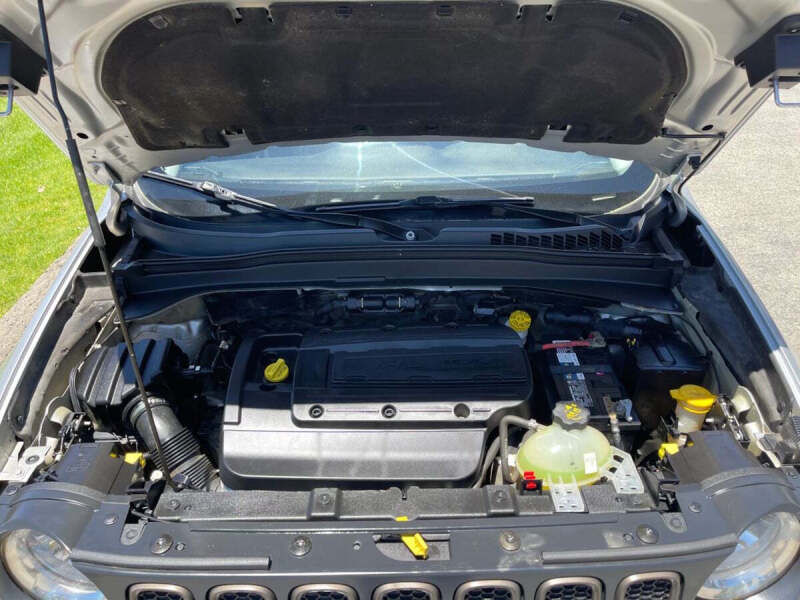 2016 Jeep Renegade Latitude 75th Anniversary