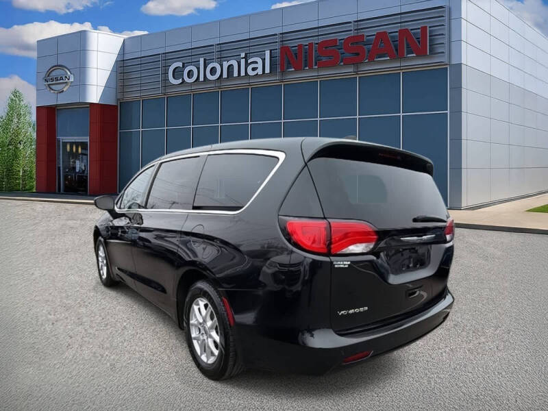 2021 Chrysler Voyager LX