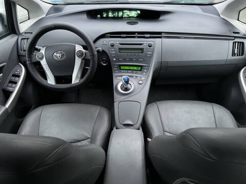 2010 Toyota Prius II