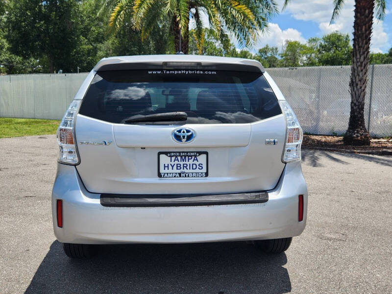 2013 Toyota Prius v Five