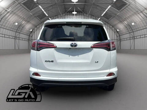 2017 Toyota RAV4 LE