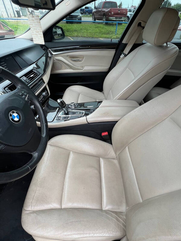 2012 BMW 5 Series 528i