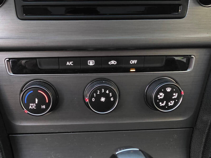 2015 Volkswagen Golf TSI S