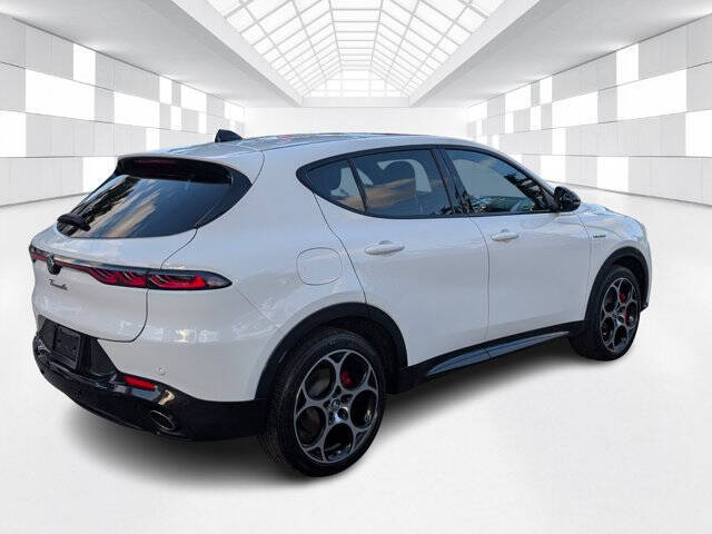 2024 Alfa Romeo Tonale Hybrid Veloce