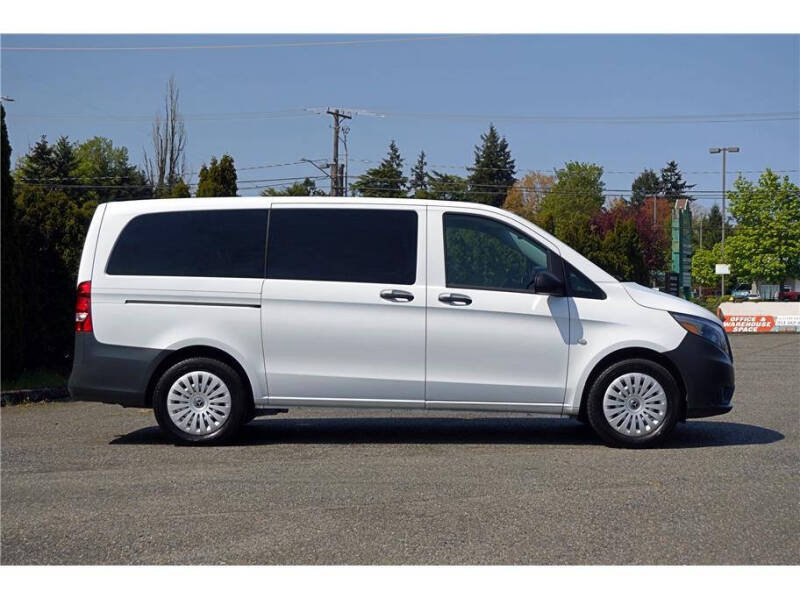 2016 Mercedes-Benz Metris Passenger