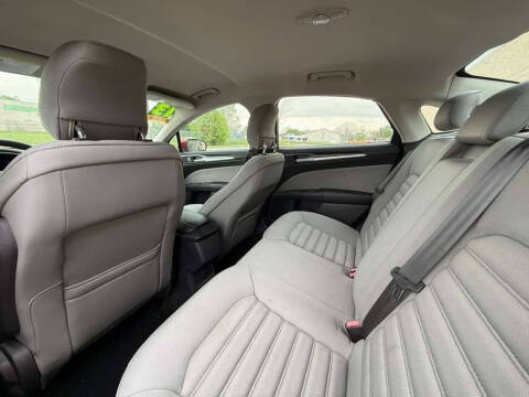 2013 Ford Fusion S