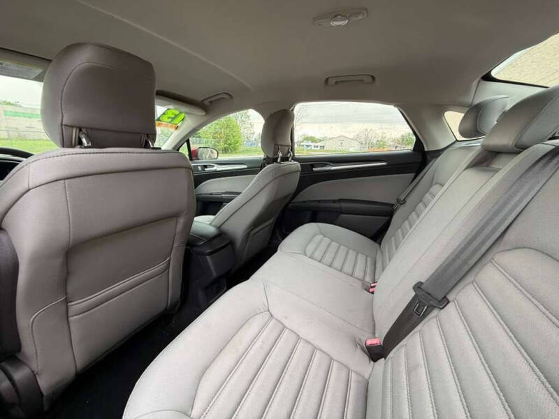 2013 Ford Fusion S