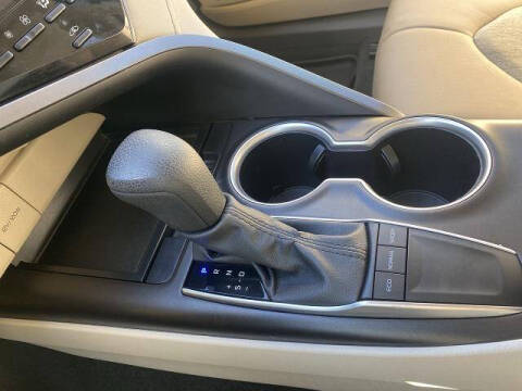 2024 Toyota Camry LE