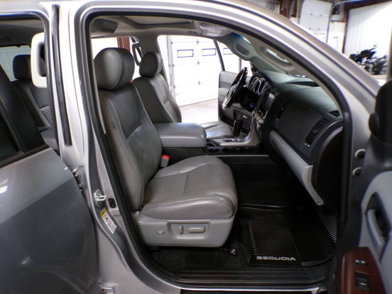 2017 Toyota Sequoia Platinum