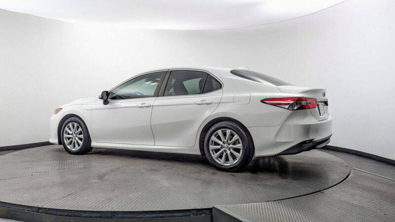 2020 Toyota Camry LE